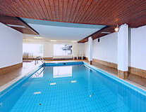 swimming pool, indoor, ceiling, swimming, building, pool, floor